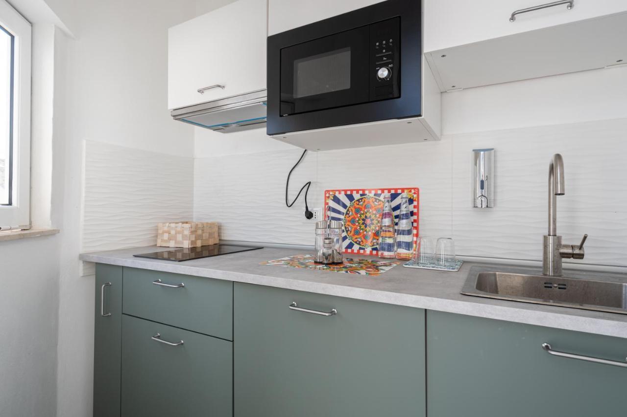 Attico 37 - Suite Con Terrazza Privata E Cucina Palermo Bagian luar foto